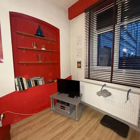 Red And White Appartement Łódź